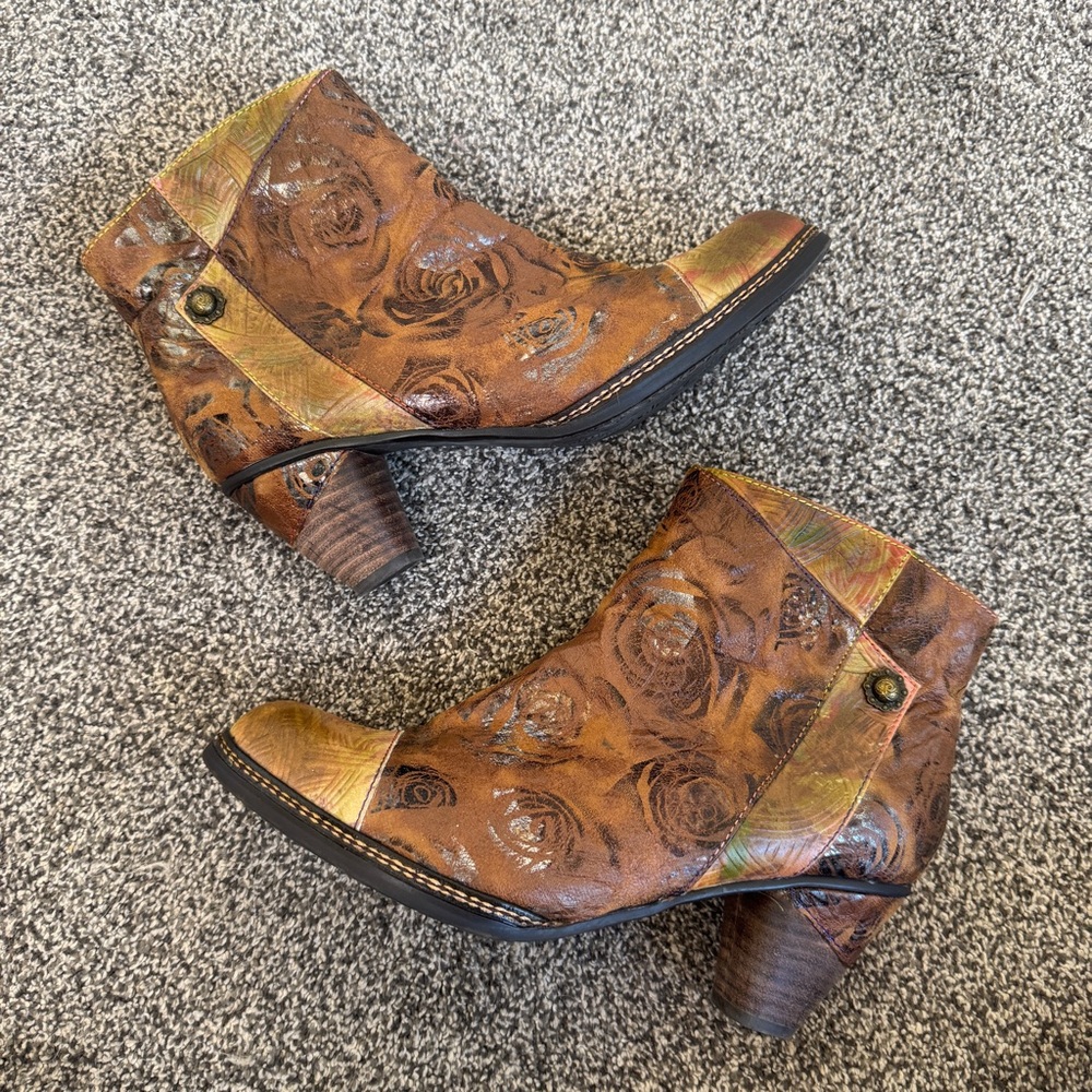 L’artiste Water lily Ankle Booties Boots Size 40 Side Zip Floral Brown Leather - Picture 5 of 9